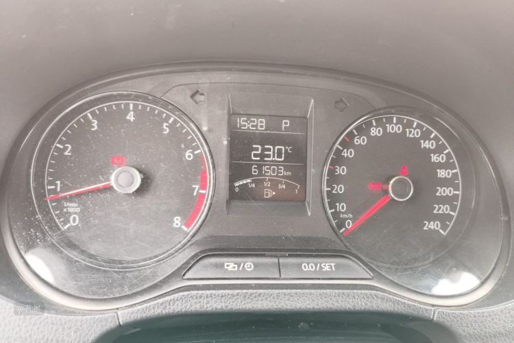 Volkswagen Polo 2019 car image #13