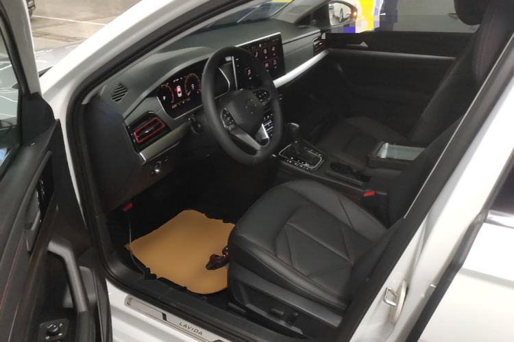 Volkswagen Lavida 2024 car image #16