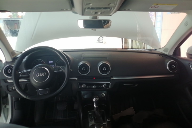 Audi A3 2016 car image #11