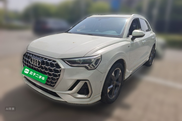 Audi Q3 2024 car image #2