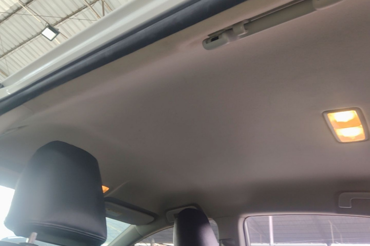 2015 #18 2015 car image #18