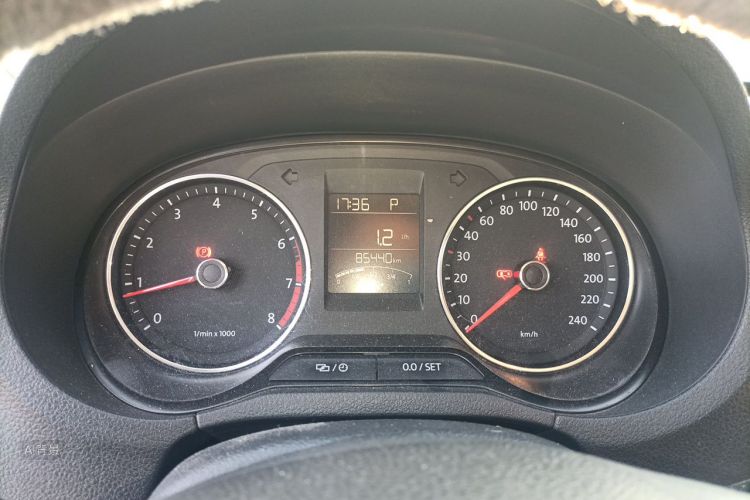 Volkswagen Polo 2014 car image #13