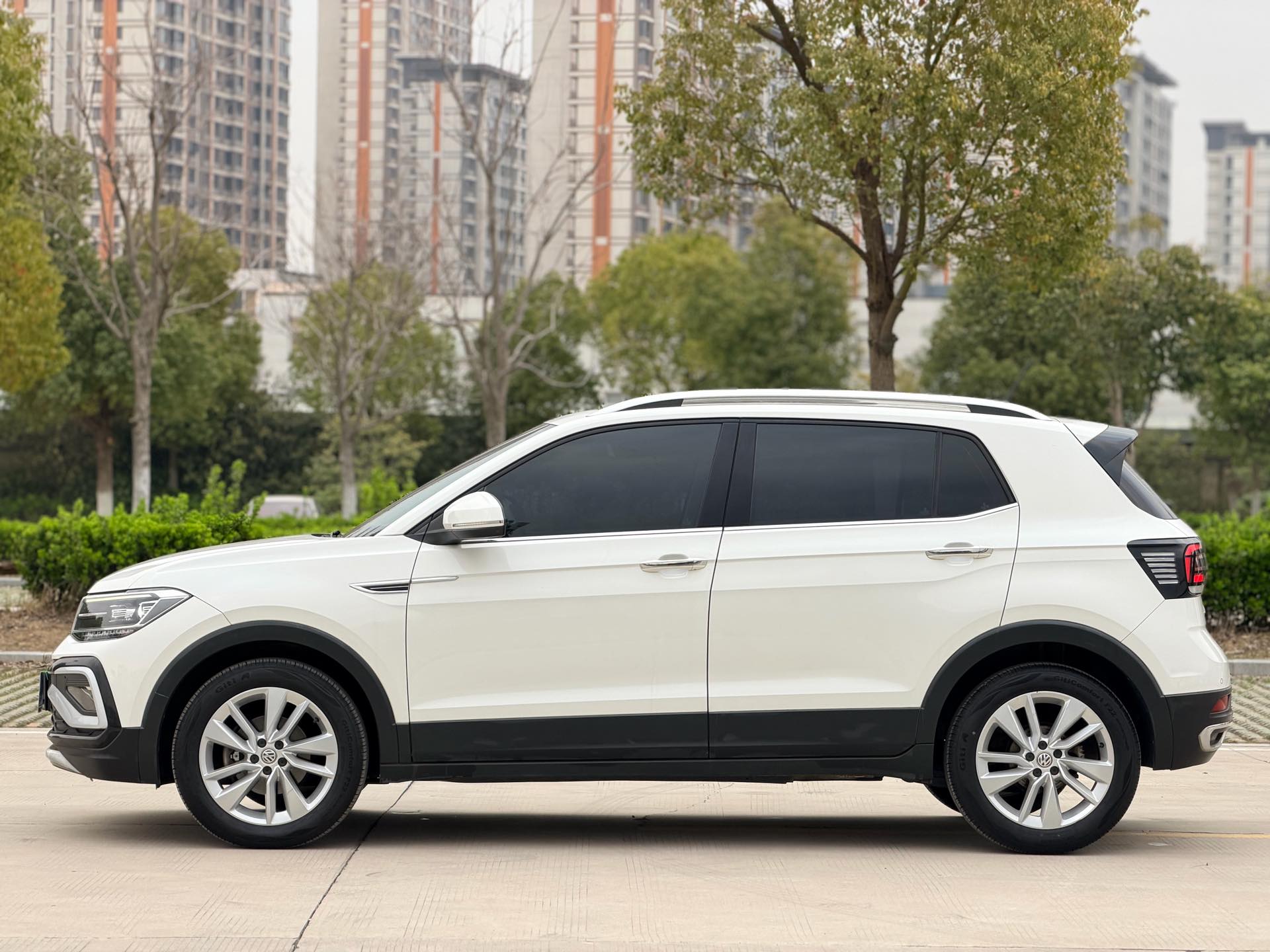 Volkswagen T-Cross 2020 image de voiture #6