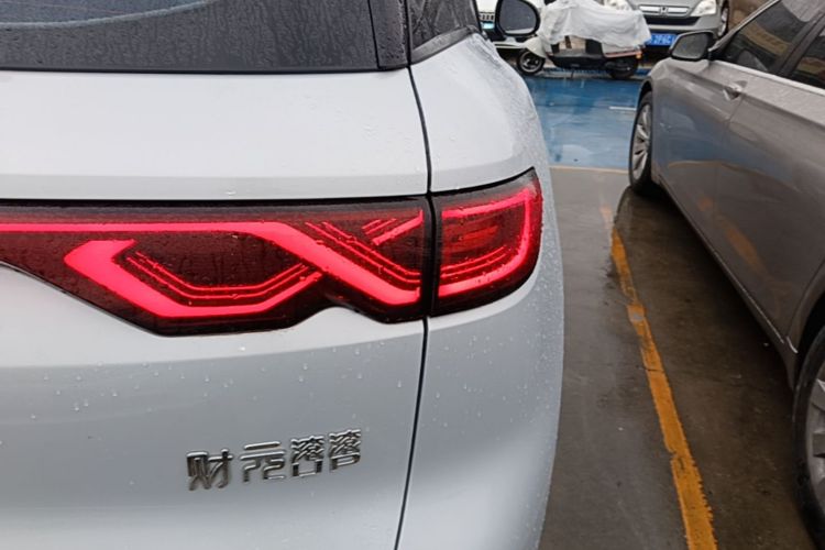 BYD YuanUP 2024 car image #8