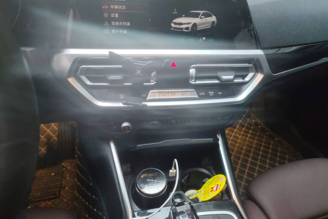 BMW 3 Series 2021 #26 BMW 3 Series 2021 صورة سيارة #26