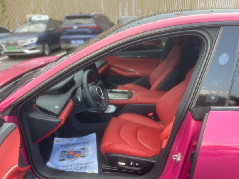 MI SU7 2025 immagine di auto #4