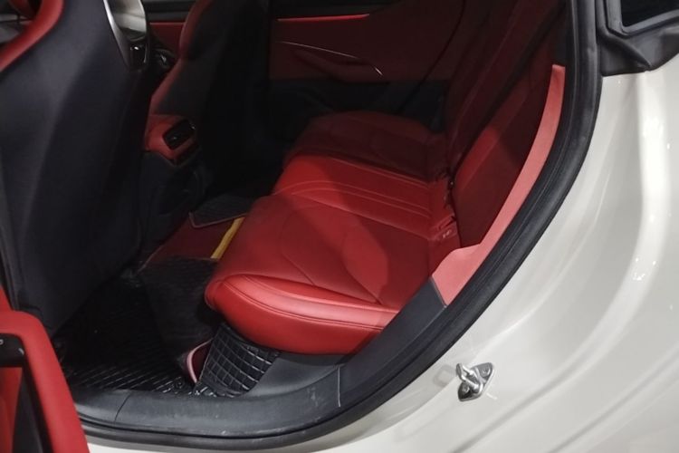 MI SU7 2024 car image #17