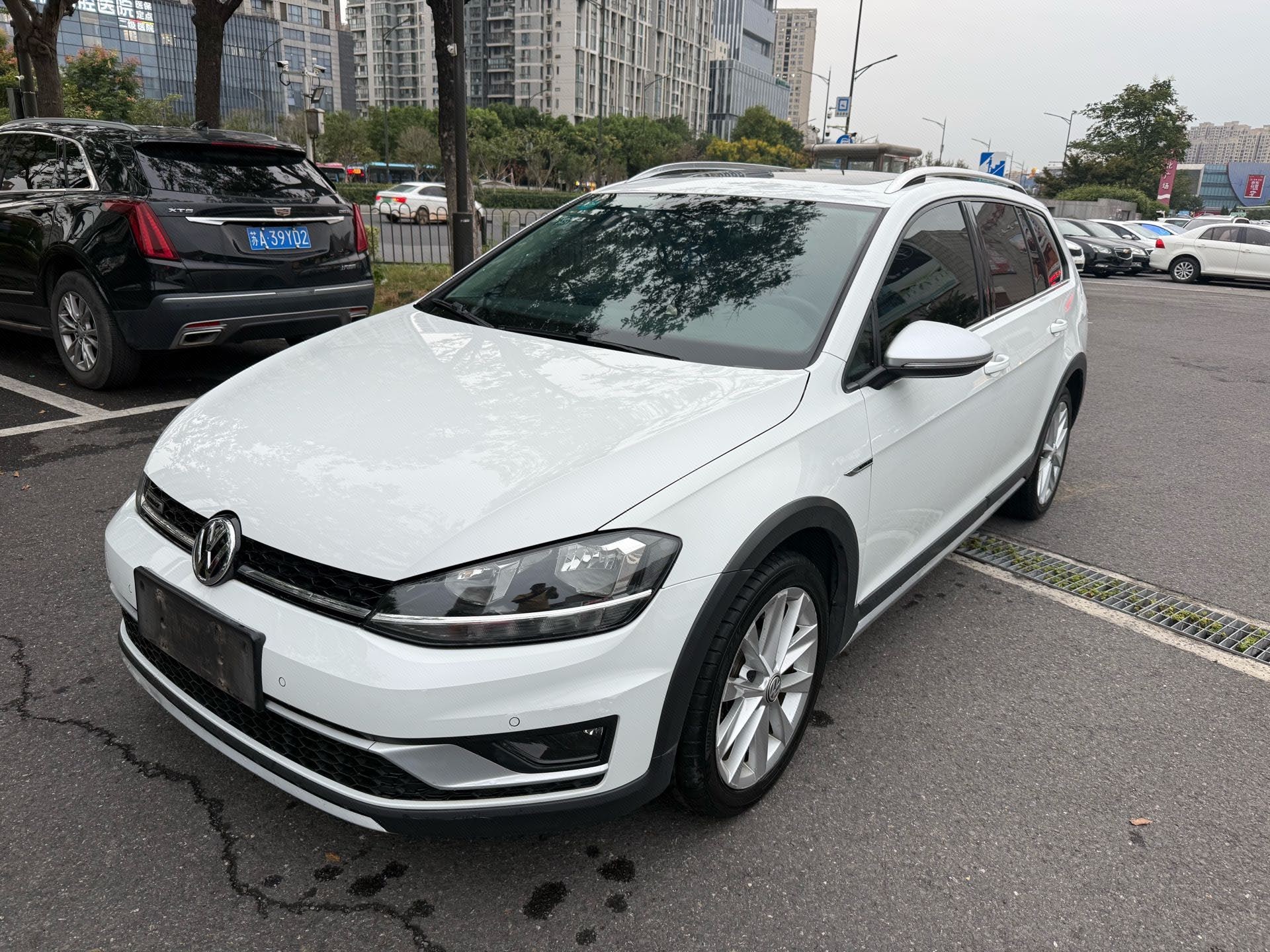 Volkswagen Golf (Imported) 2019 Volkswagen Golf (Imported) 2019 car image