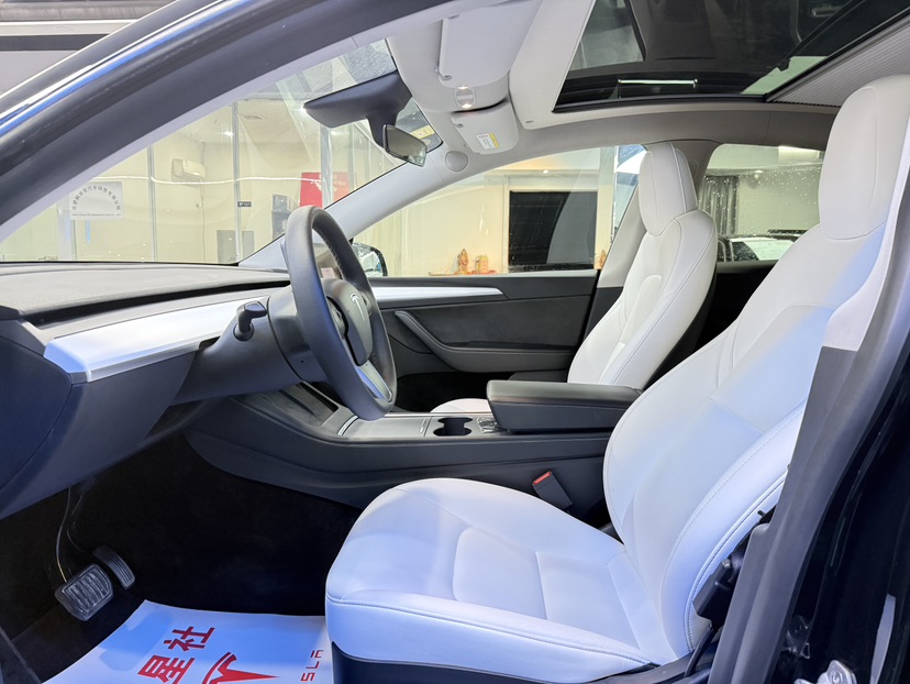 Tesla Model Y 2021 #4 Tesla Model Y 2021 car image #4