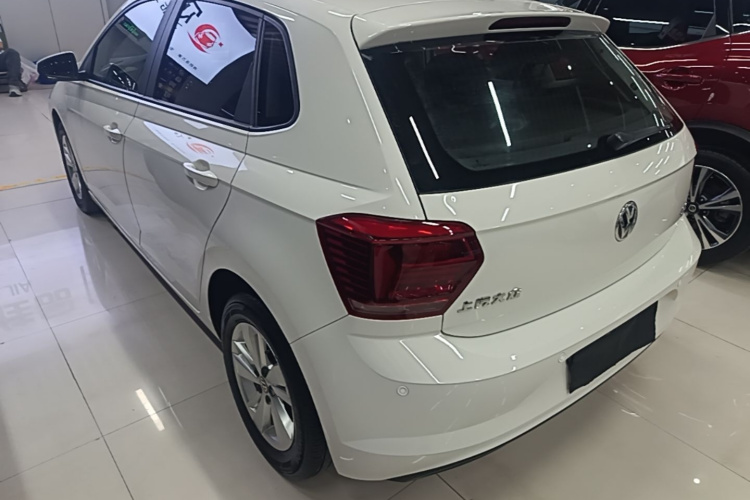 Volkswagen Polo 2021 car image #5