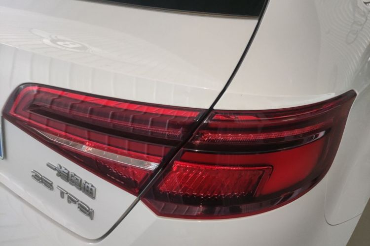 Audi A3 2018 immagine di auto #8