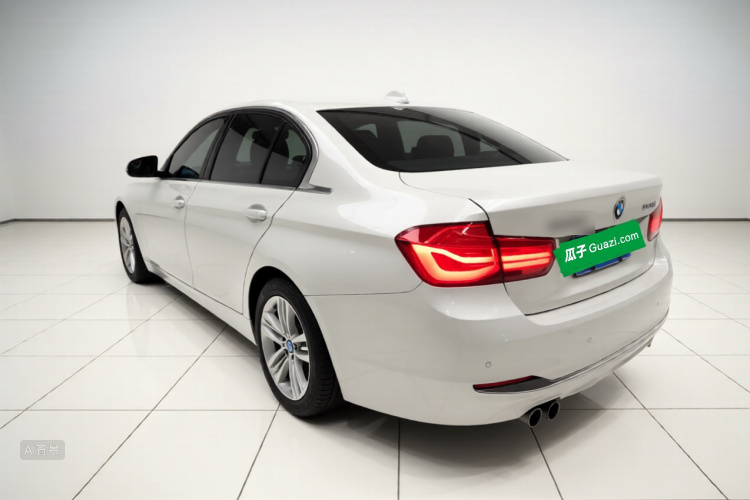 BMW 3 Series 2017 #5 BMW 3 Series 2017 car image #5