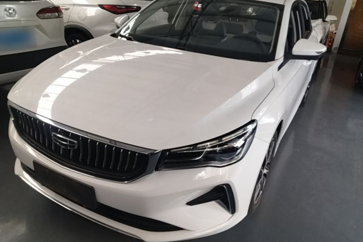 GEELY Emgrand 2021 car image #2