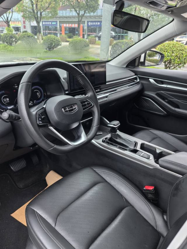 GEELY Emgrand 2024 car image #4