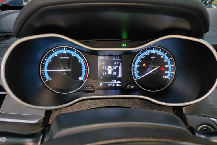 GEELY Emgrand 2021 car image #12