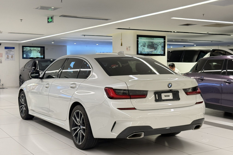 BMW 3 Series 2020 #6 BMW 3 Series 2020 car image #6