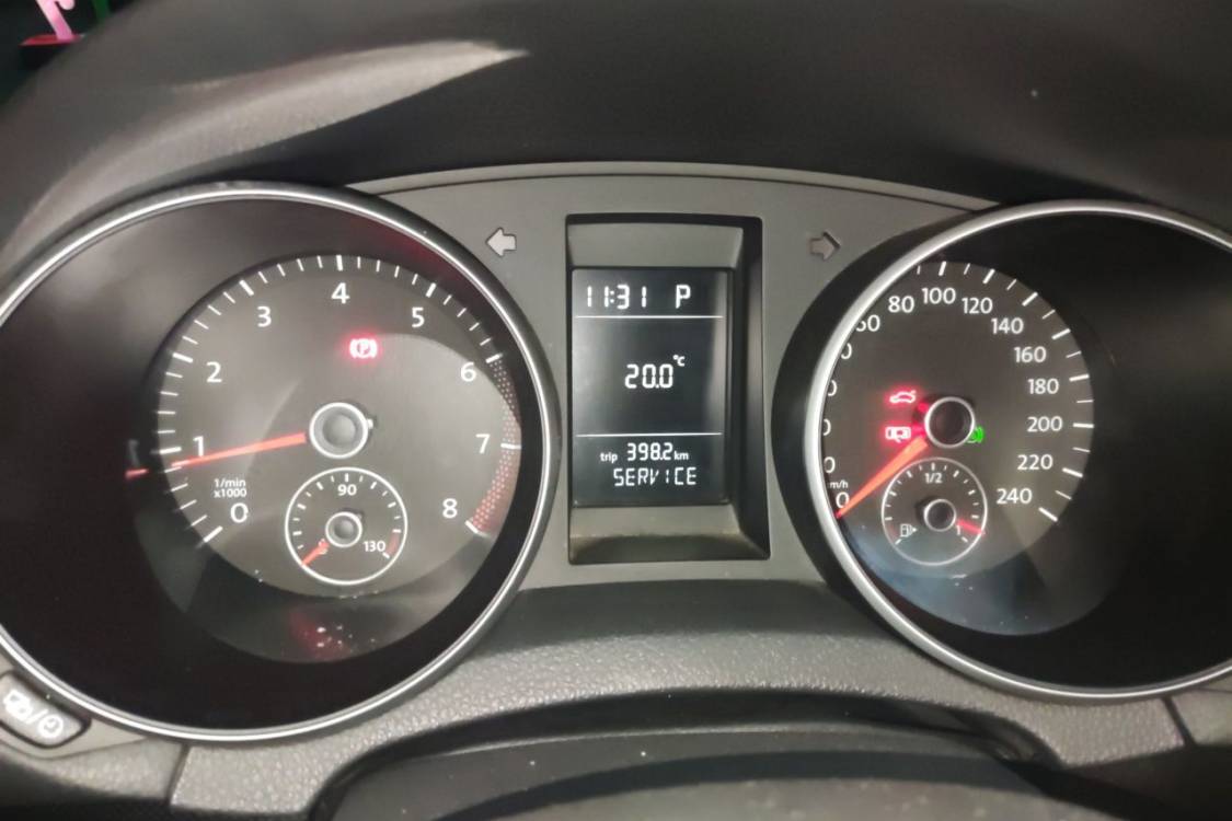 Volkswagen Golf 2014 car image #24