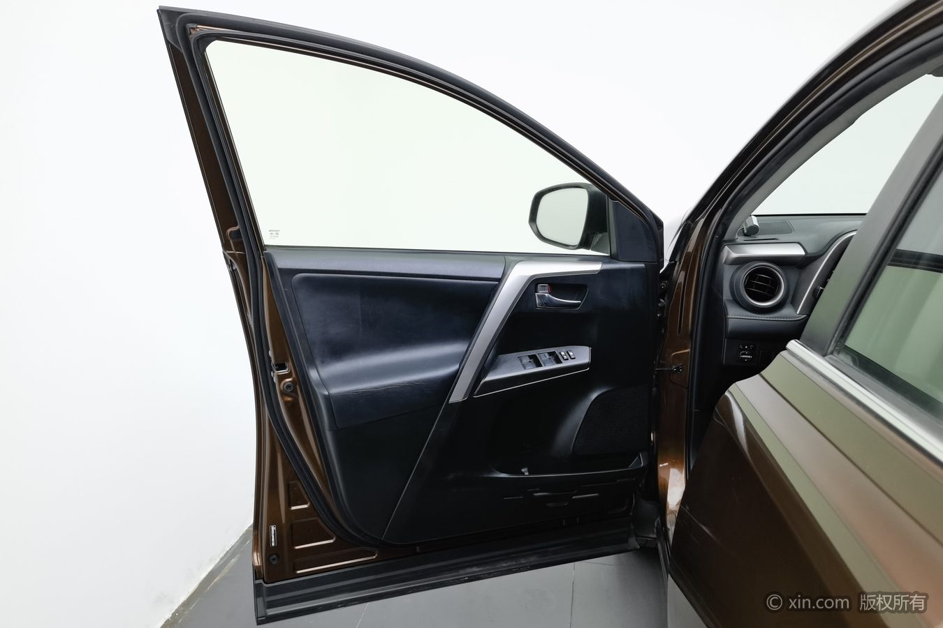 Toyota RAV4 2017 #8 Toyota RAV4 2017 car image #8