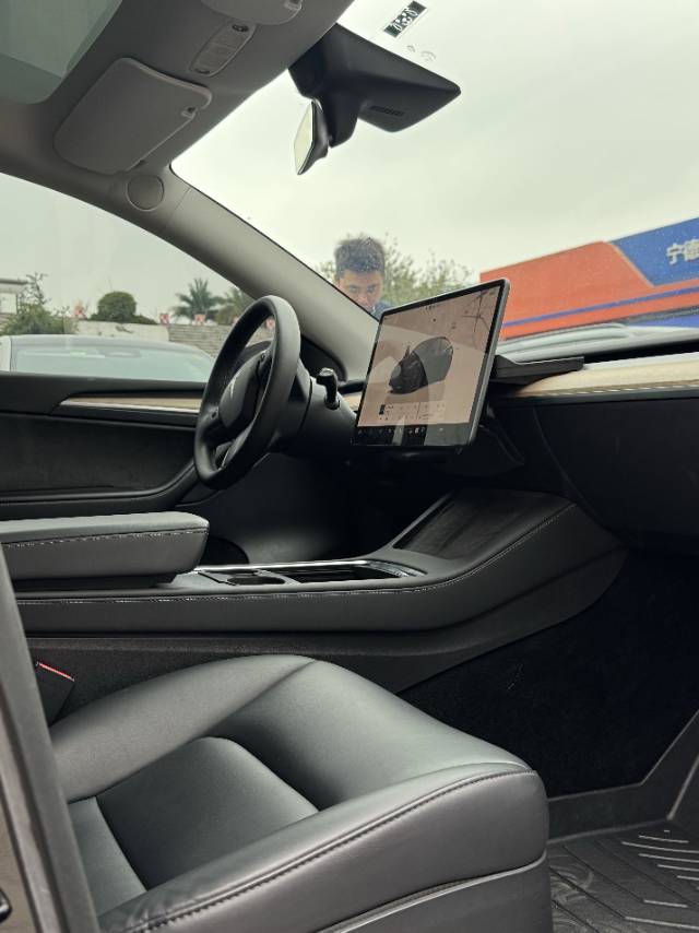 Tesla Model Y 2022 #7 Tesla Model Y 2022 car image #7