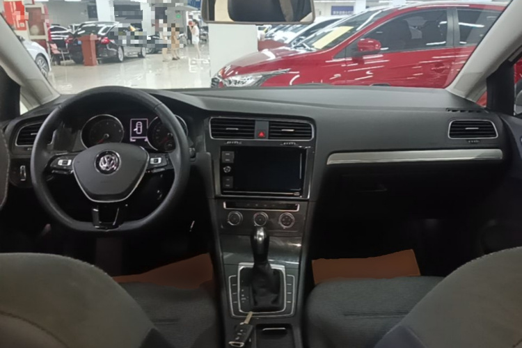 Volkswagen Golf 2019 #11 Volkswagen Golf 2019 car image #11