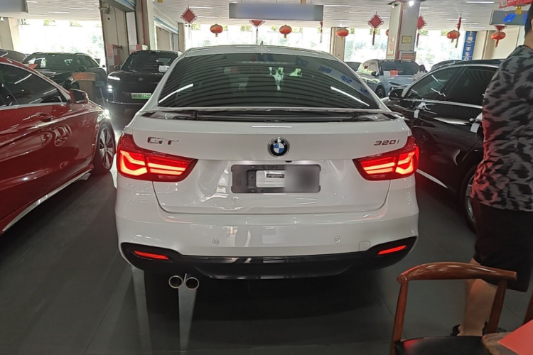BMW 3 Series GT 2021 #4 BMW 3 Series GT 2021 car image #4