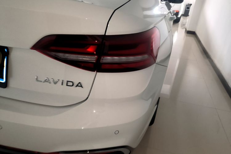 Volkswagen Lavida 2026 car image #8