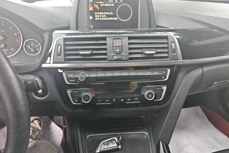 BMW 3 Series 2017 car image #20