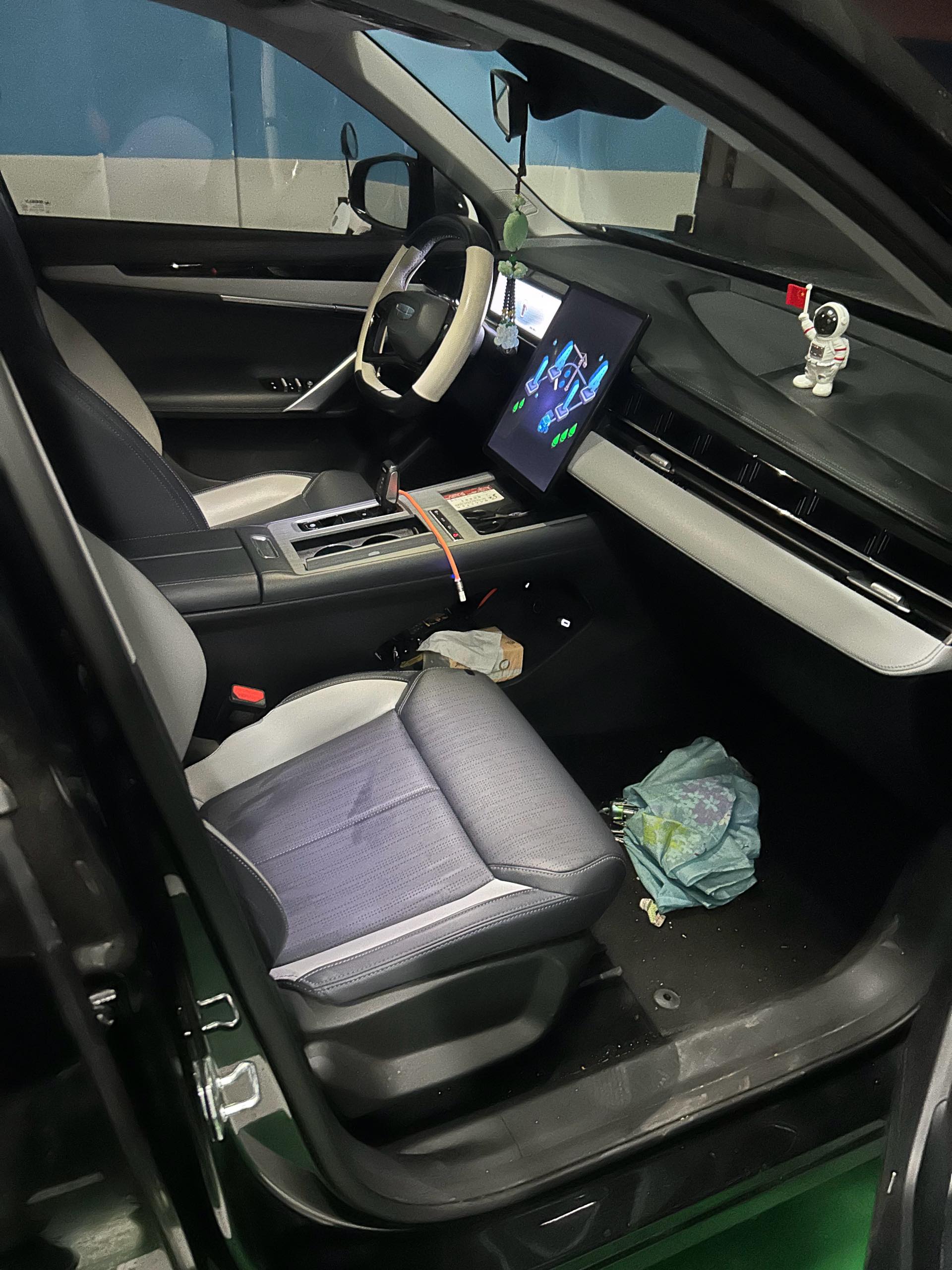 GEELY Boyue L 2024 car image #5