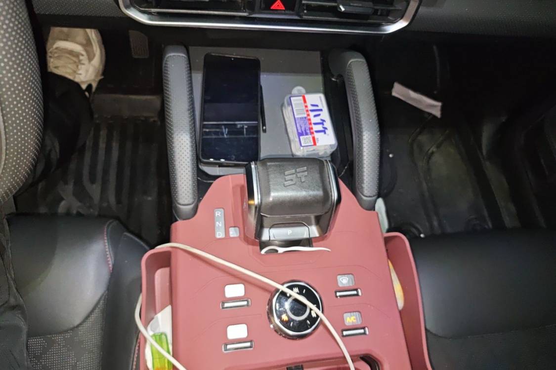 Jetour Traveller 2024 car image #27