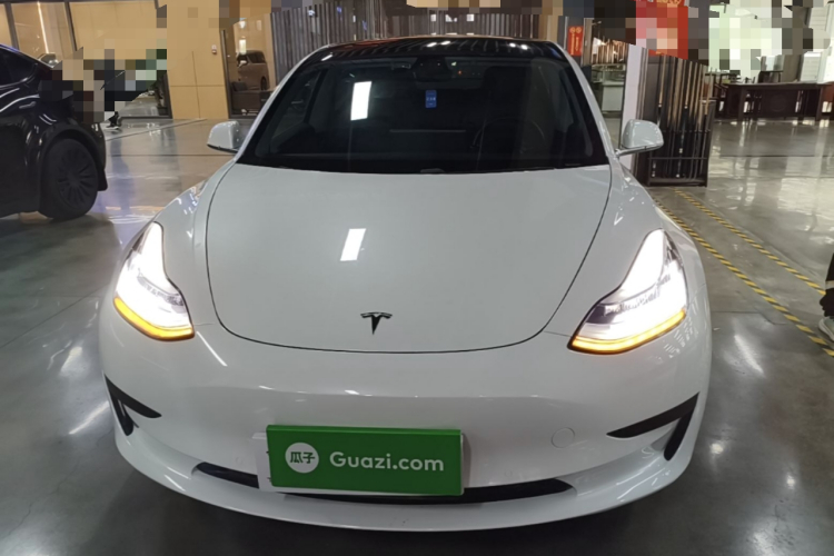 Tesla Model 3 2020 #3 Tesla Model 3 2020 صورة سيارة #3