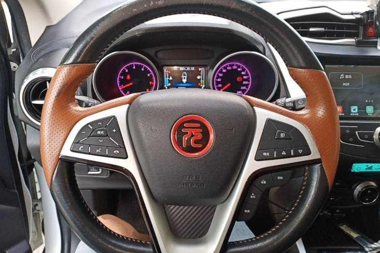 BYD Yuan 2018 #15 BYD Yuan 2018 car image #15