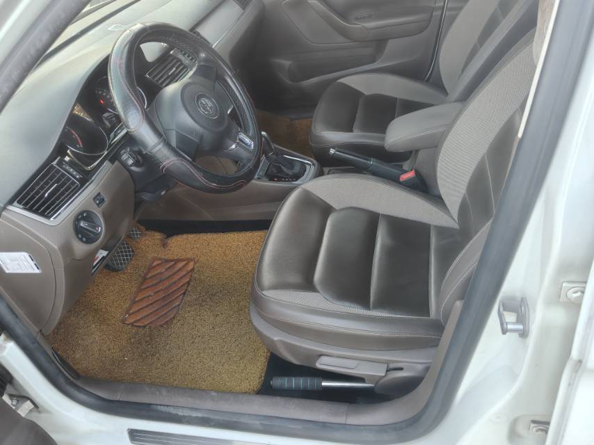 Volkswagen Bora 2015 #4 Volkswagen Bora 2015 car image #4