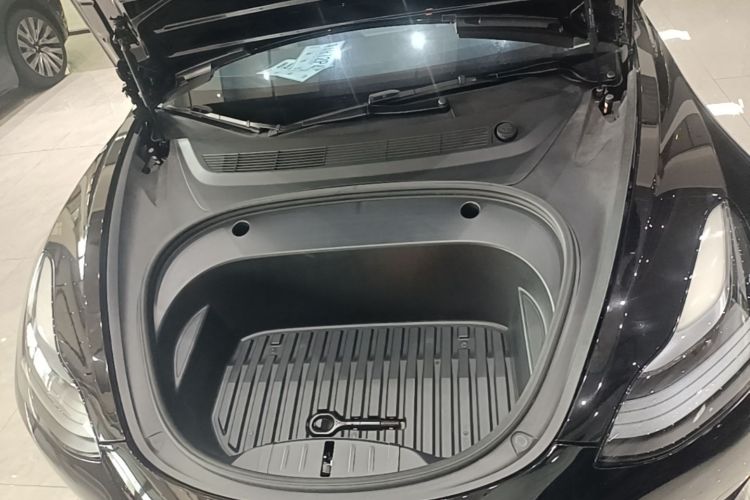 Tesla Model 3 2022 car image #20