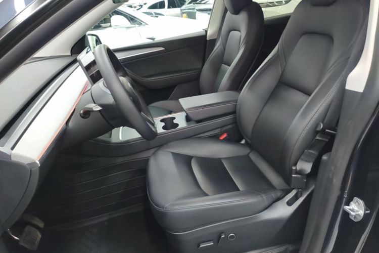 Tesla Model Y 2024 #15 Tesla Model Y 2024 car image #15