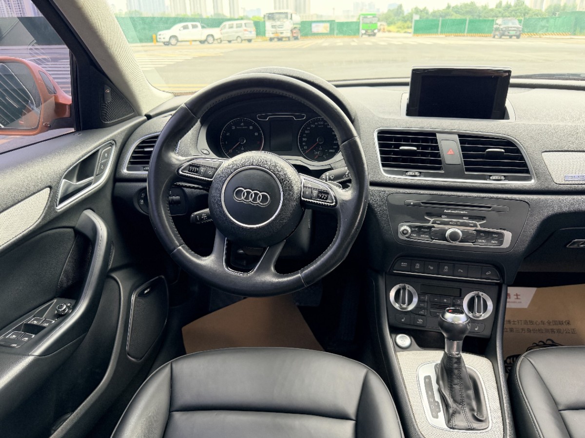 Audi Q3 2014 car image #14