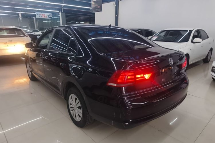 Volkswagen Santana 2018 car image #7