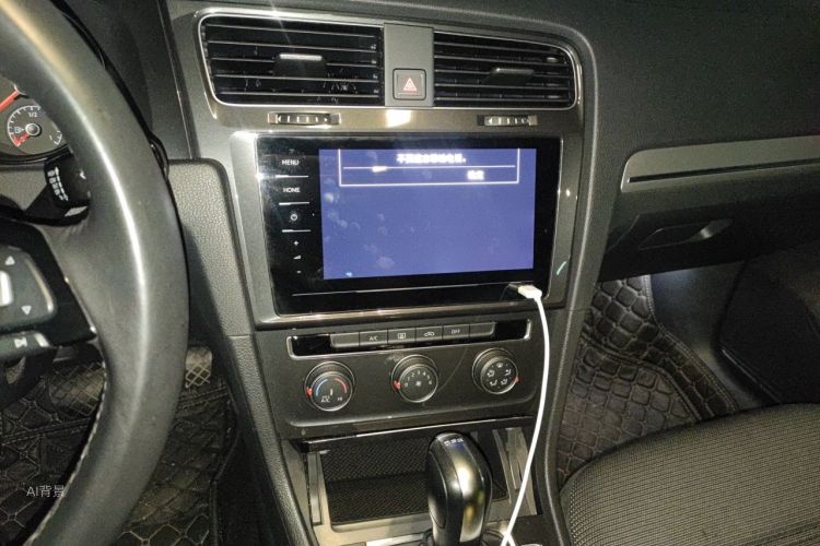 Volkswagen Golf 2020 car image #15