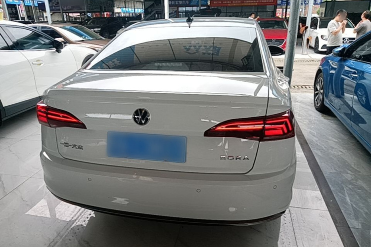 Volkswagen Bora 2021 car image #6