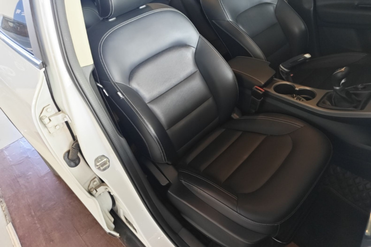GEELY Emgrand GS 2017 car image #24