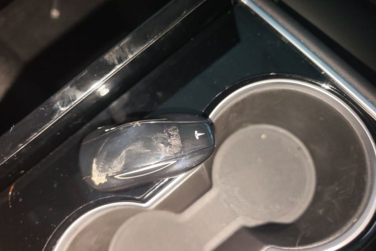 Tesla Model 3 2020 car image #9