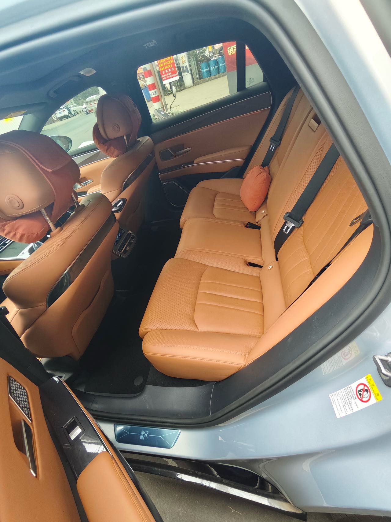 BYD HanL 2025 car image #9