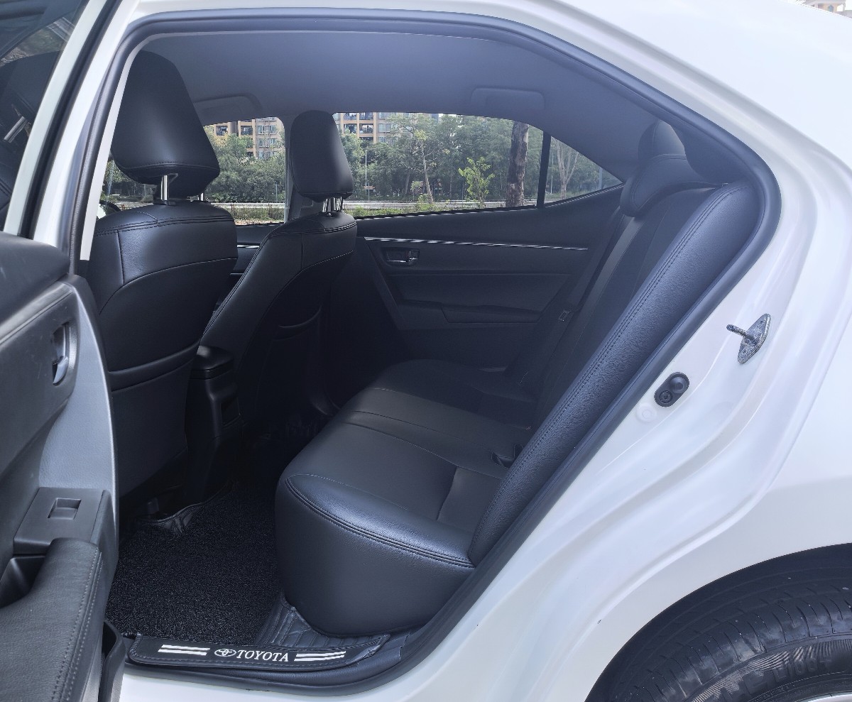 Toyota Corolla 2017 car image #9