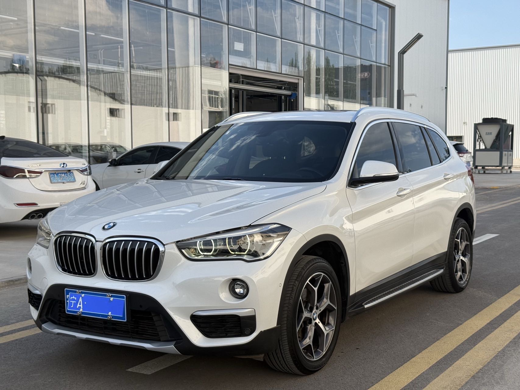BMW X1 2019 BMW X1 2019 car image