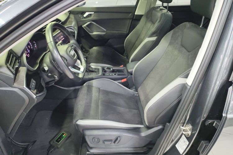 Audi Q3 2019 #15 Audi Q3 2019 car image #15