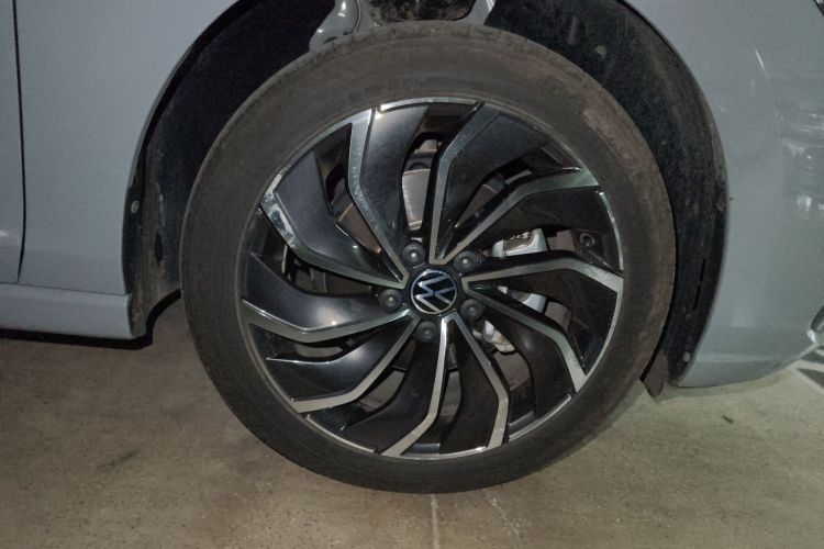 Volkswagen Golf 2021 immagine di auto #6