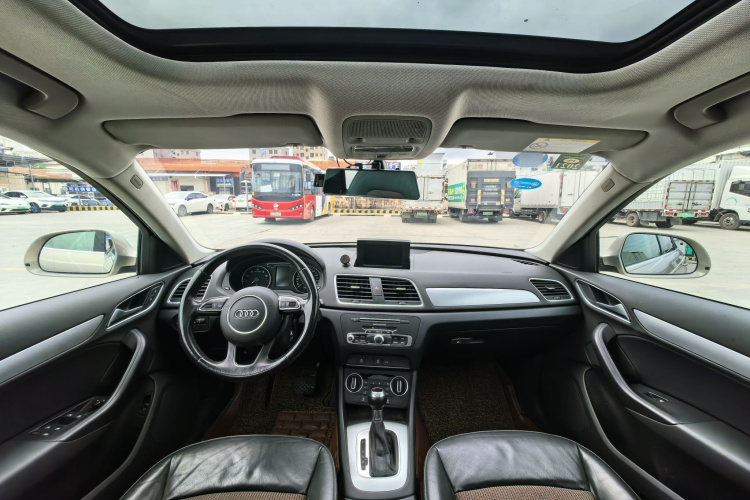 Audi Q3 2017 immagine di auto #17