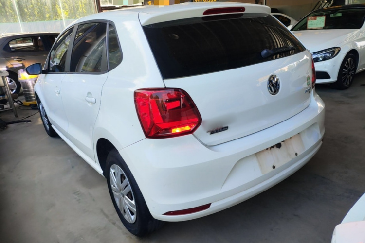 Volkswagen Polo 2019 car image #5