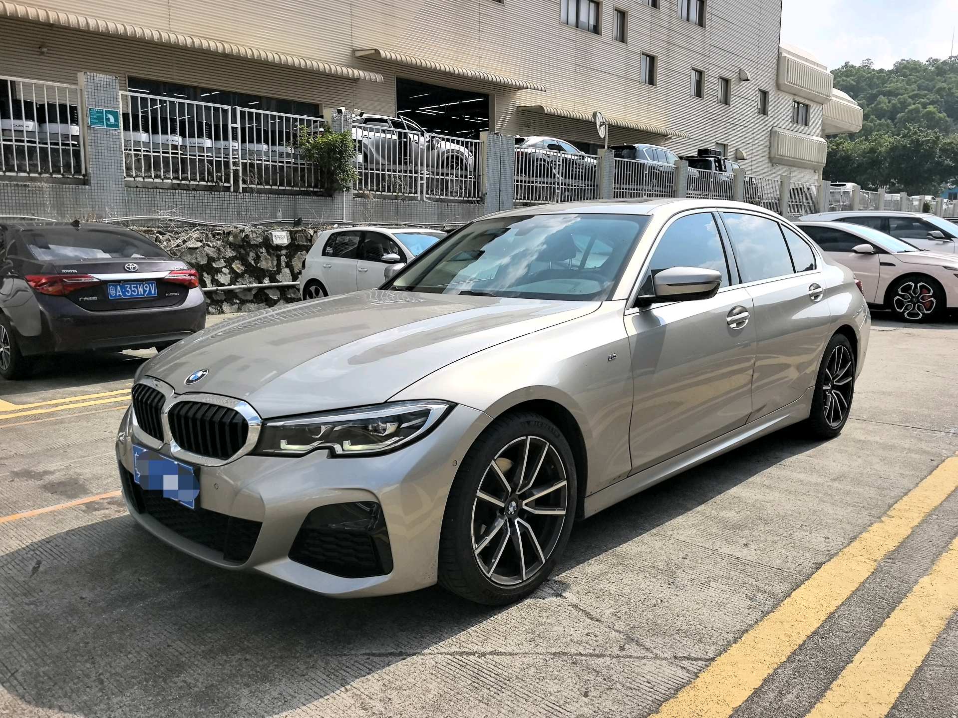 BMW 3 Series 2020 BMW 3 Series 2020 car image