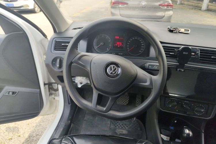 Volkswagen Santana 2021 car image #12