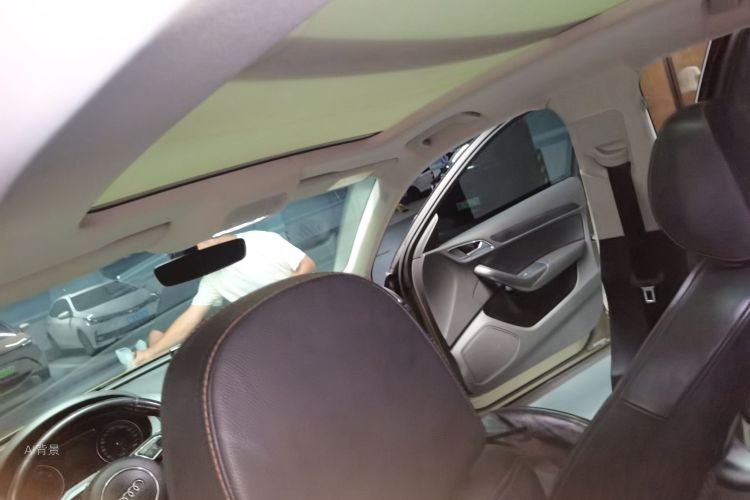 Audi Q3 2017 #20 Audi Q3 2017 car image #20